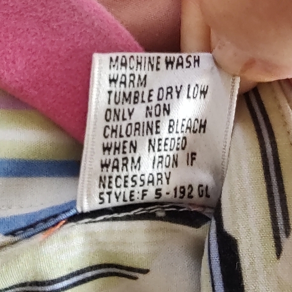 GUY LAROCHE MONSIEUR COTTON RETRO SHORT SLEEVE BUTTON UP SHIRT. MEDIUM. - Picture 9 of 9